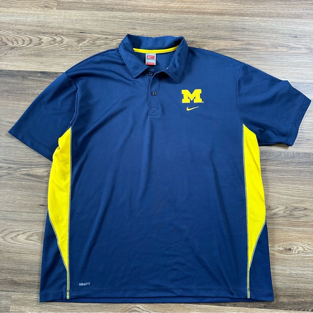 Michigan Wolverines Polo Shirt Mens XXL Vintage Nike Team Fit Dry Football Blue‎